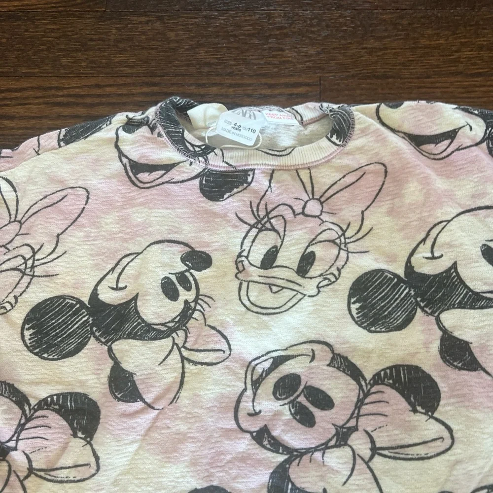 Zara x Disney Baby Minnie Mouse And Daisy Pink Shirt Size 4-5 Years